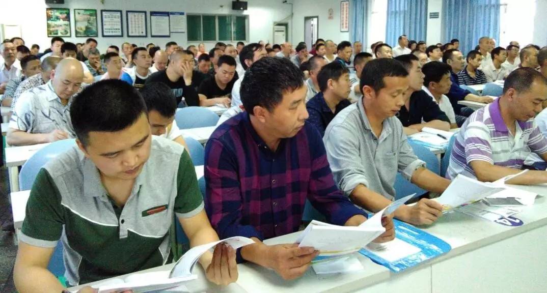 想当网络预约出租车驾驶员？你得过这些关~ 驾驶员培训
